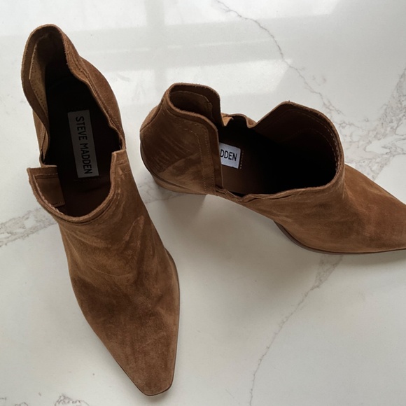 Steve Madden Havannah Pointed toe Bootie Chestnut Suede Brown Leather boots 9 - Picture 2 of 5